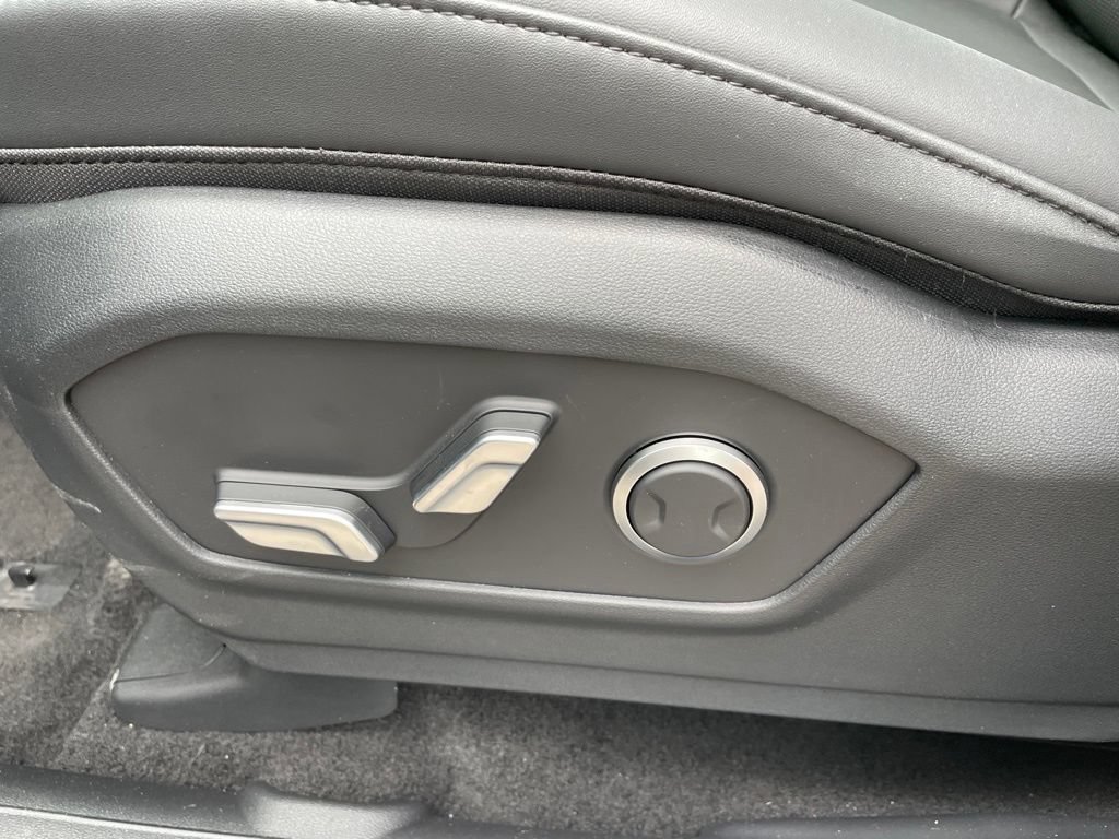 New 2026 Hyundai Santa Fe XRT AWD/4WD image 9