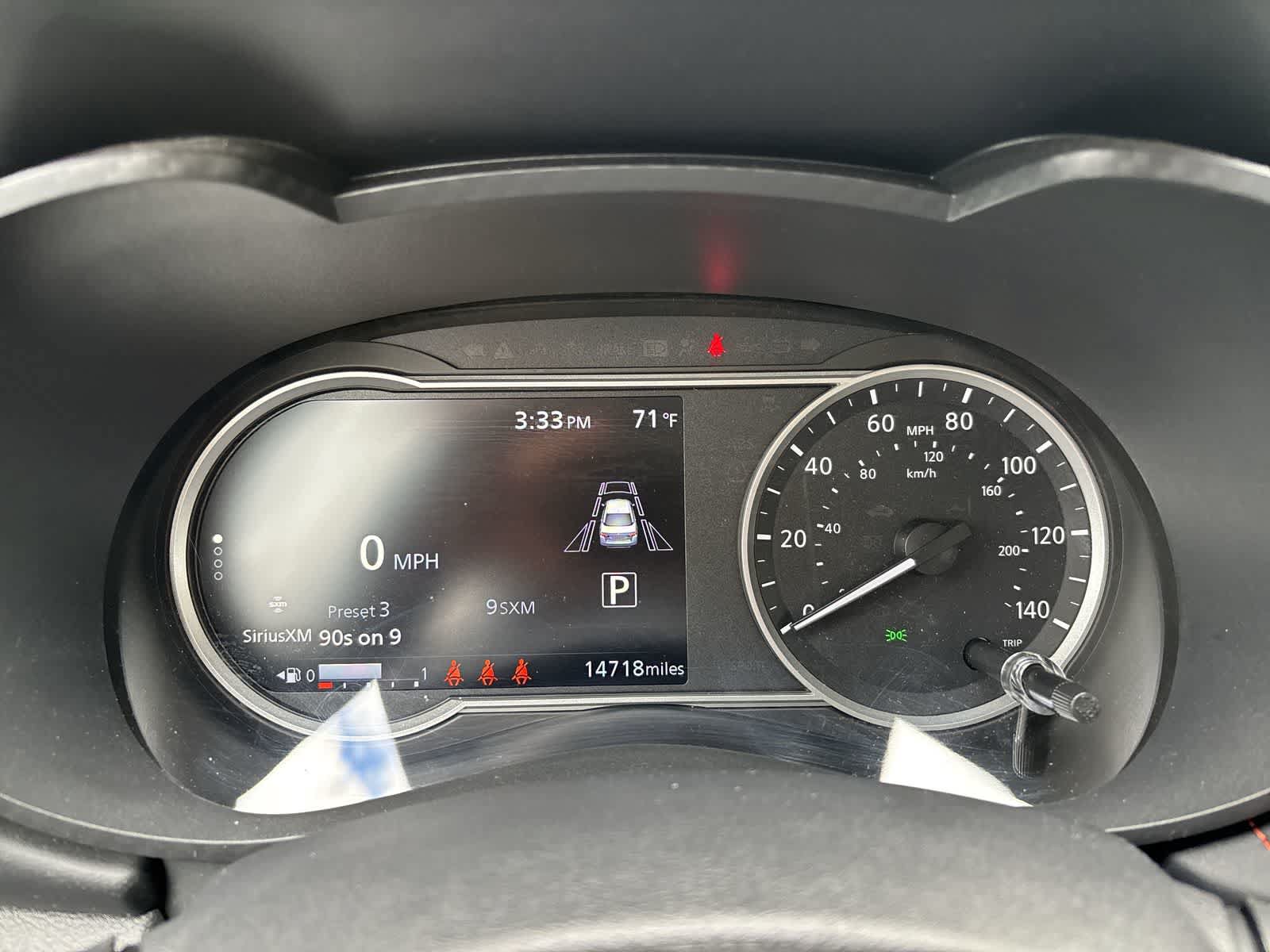 Used 2025 Nissan Versa SR w/ Trunk Package FWD image 10