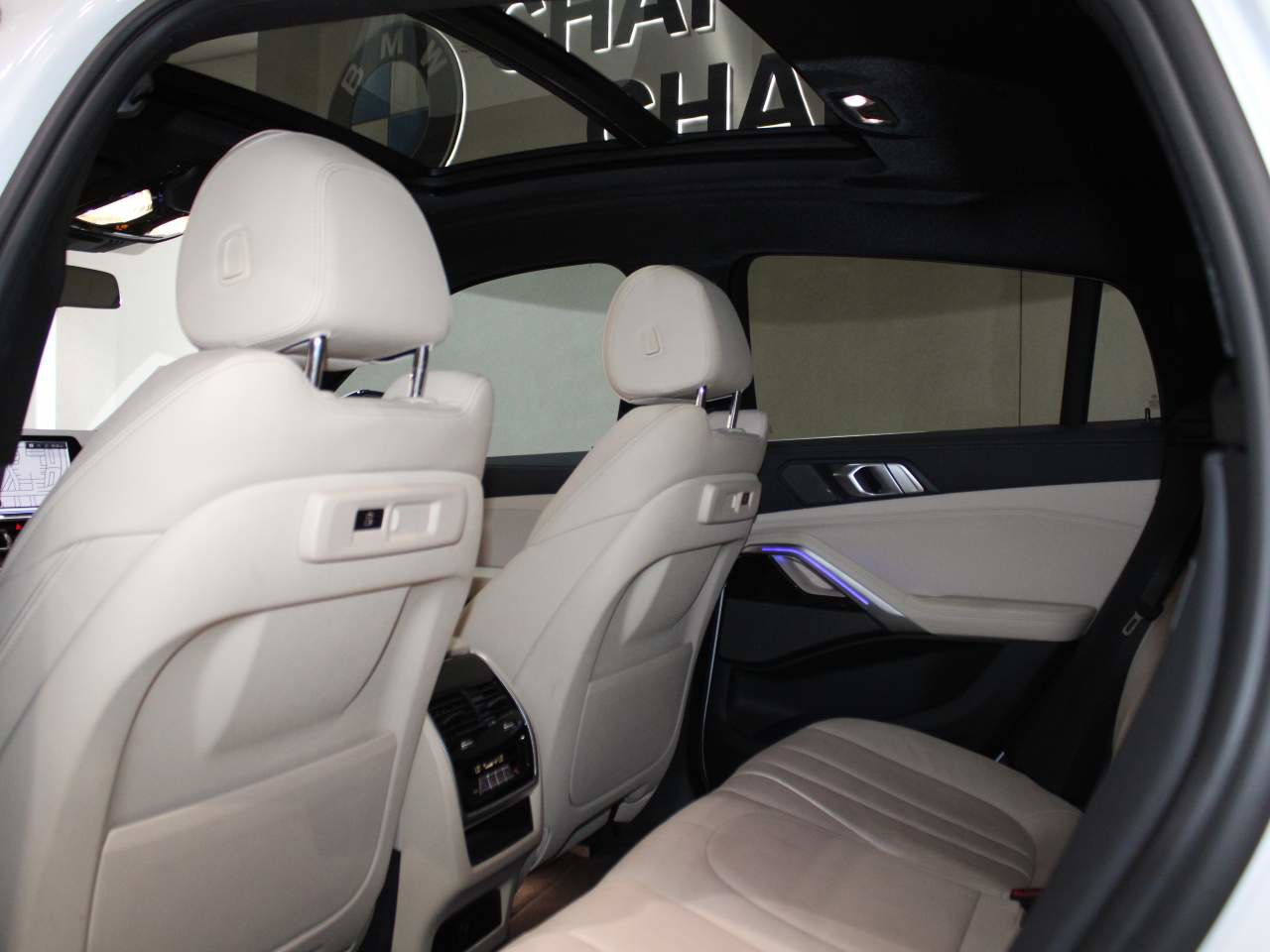 Used 2021 BMW X6 xDrive40i w/ Premium Package AWD/4WD image 15