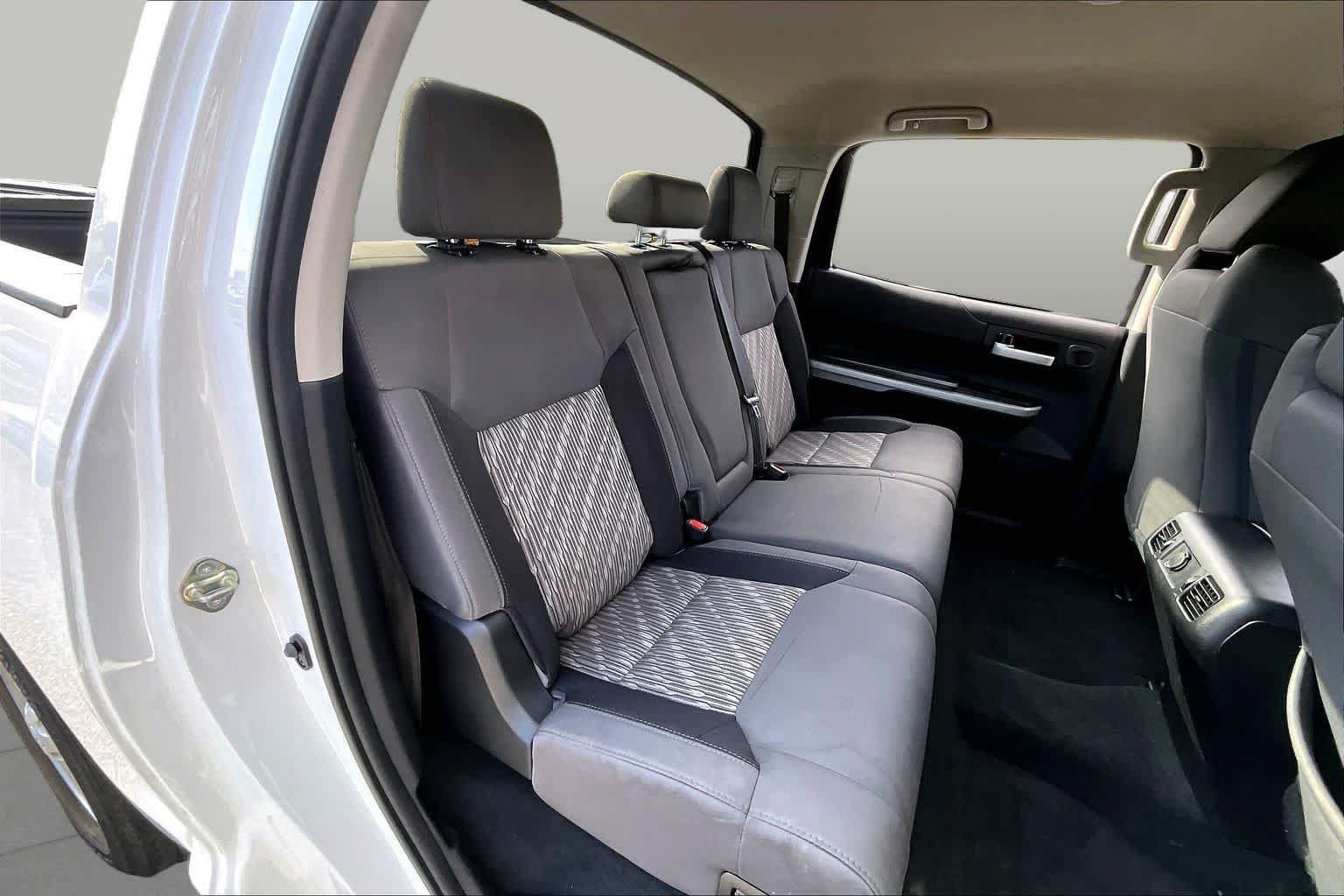 Used 2020 Toyota Tundra SR5 w/ SR5 Convenience Package AWD/4WD image 20