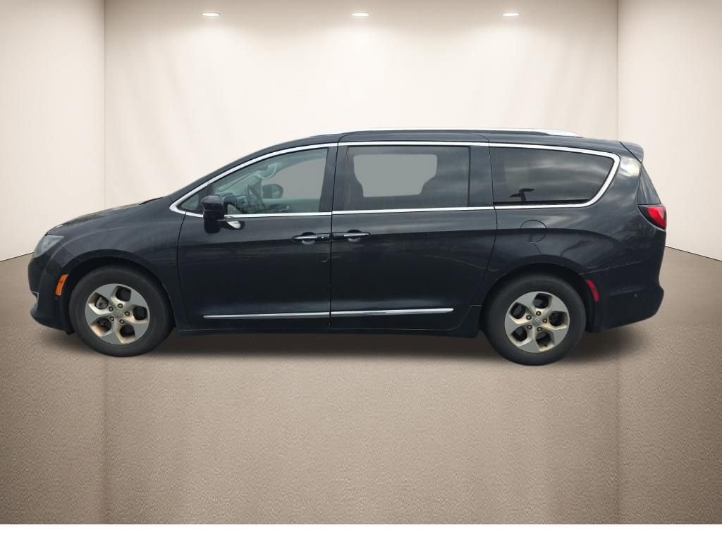 Used 2017 Chrysler Pacifica Touring-L Plus w/ Advanced Safetytec Group image 6