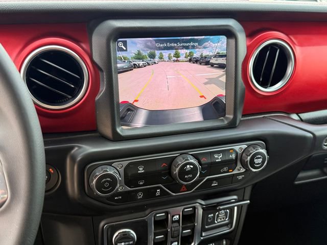 Used 2023 Jeep Gladiator Rubicon w/ LED Lighting Group AWD/4WD image 18