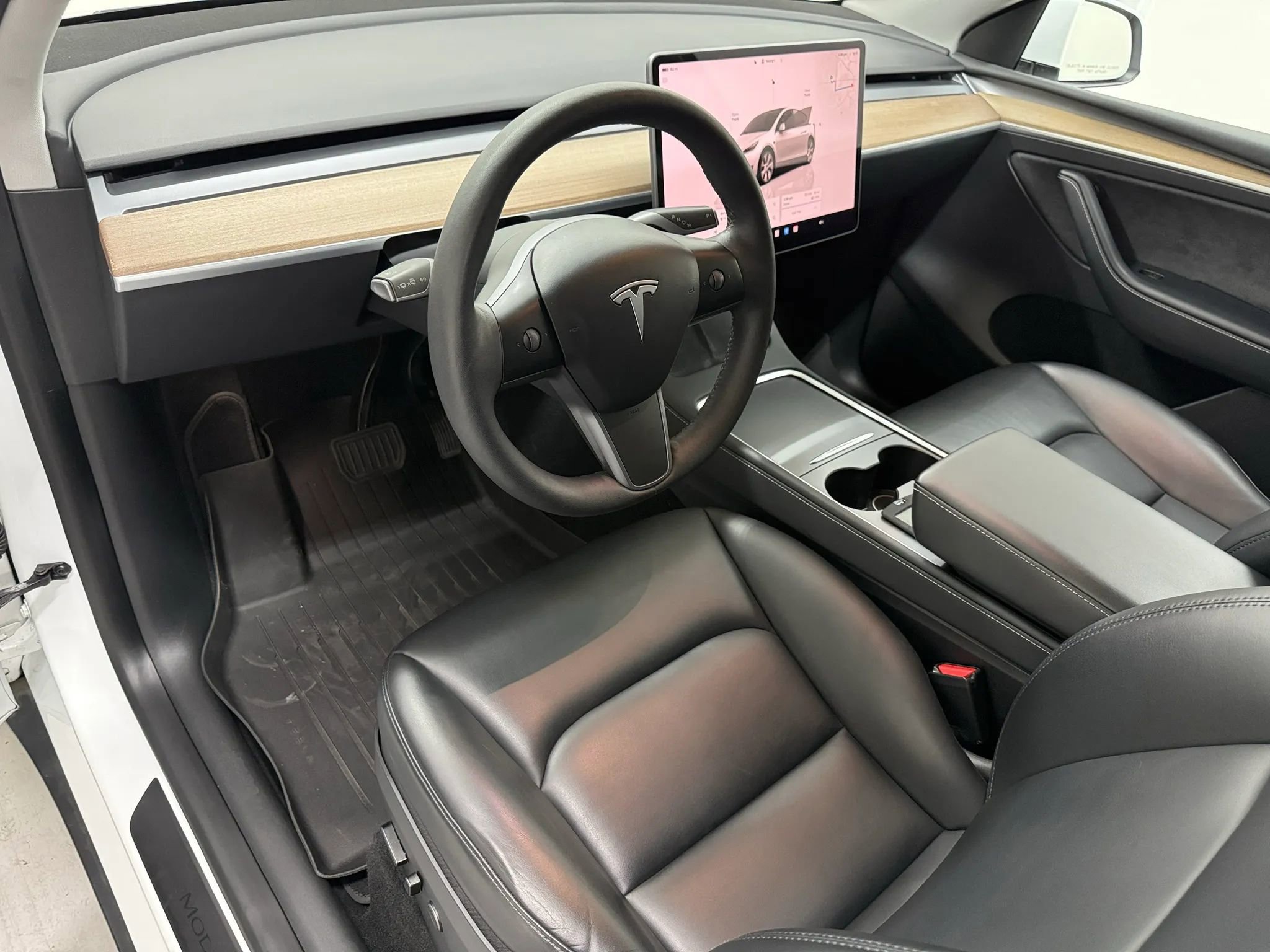 Used 2023 Tesla Model Y Long Range image 2