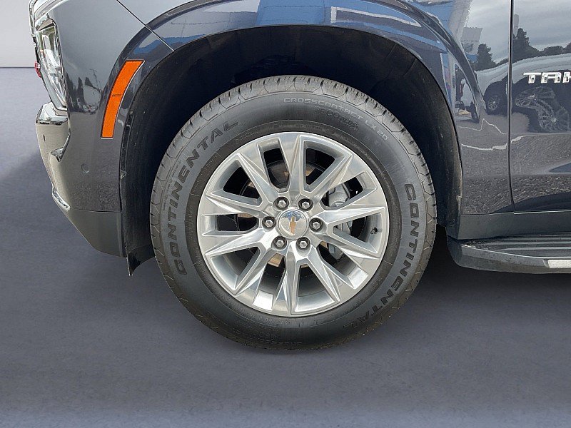 Used 2025 Chevrolet Tahoe Premier w/ Sun And Tow Package image 15