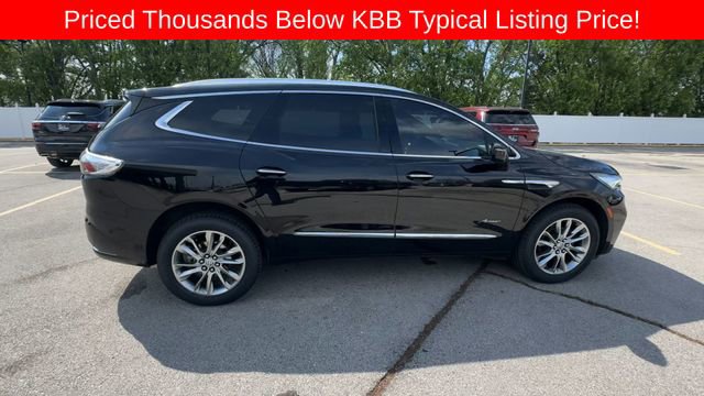 Used 2024 Buick Enclave Avenir w/ Avenir Technology Package AWD/4WD image 2