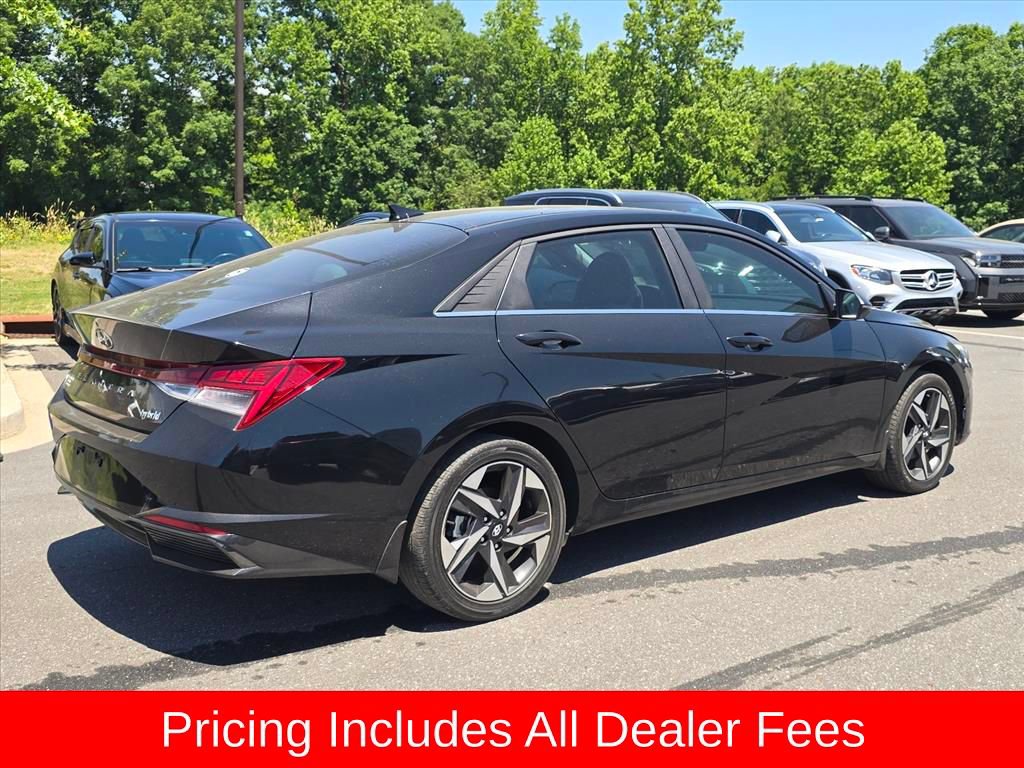 Certified 2023 Hyundai Elantra Limited FWD image 3