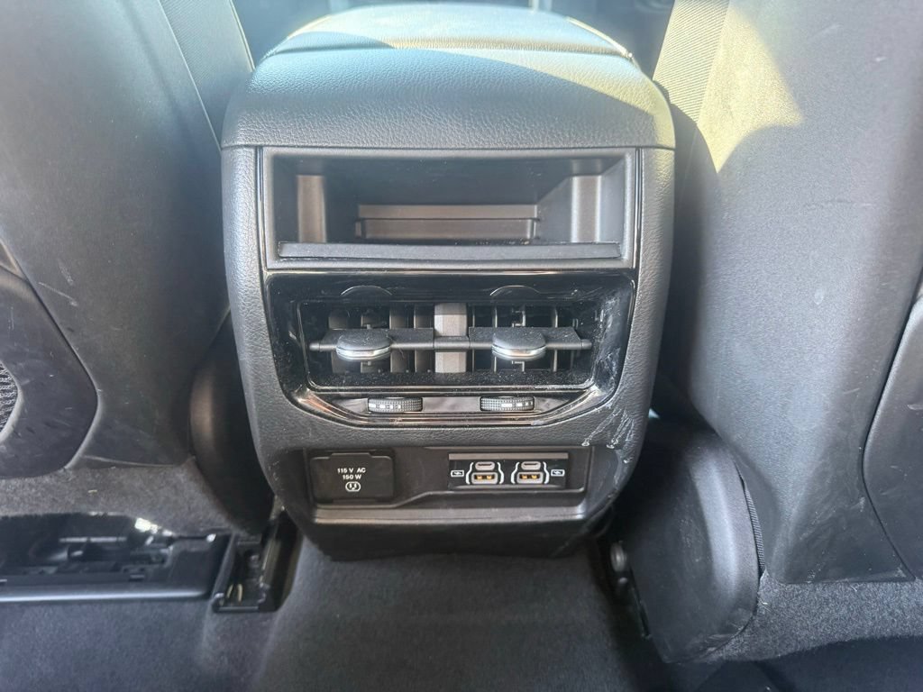 Used 2024 Jeep Grand Cherokee Altitude AWD/4WD image 38