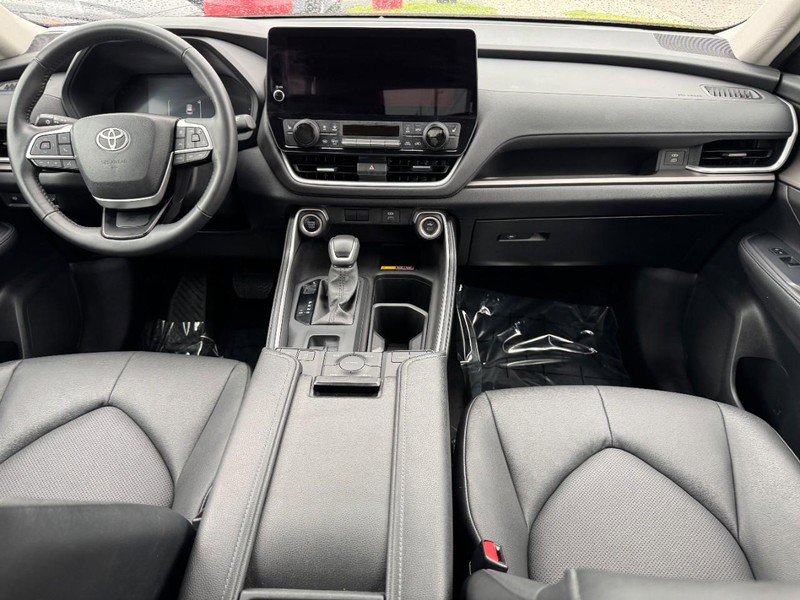 Certified 2024 Toyota Grand Highlander AWD image 11