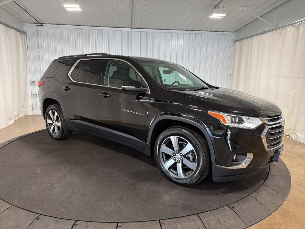 Certified 2021 Chevrolet Traverse LT w/ LT Premium Package AWD/4WD image 11