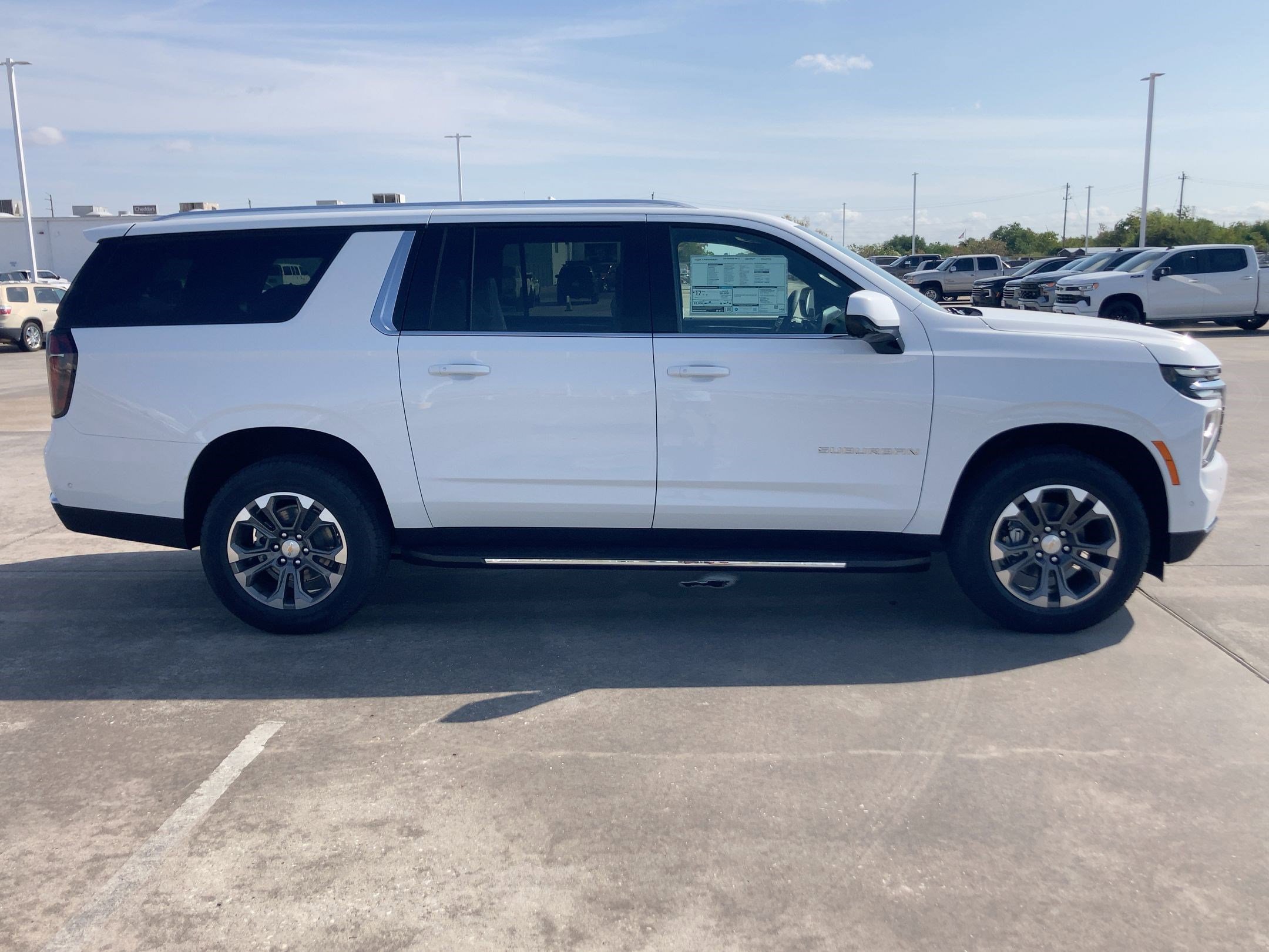 New 2026 Chevrolet Suburban LS image 7