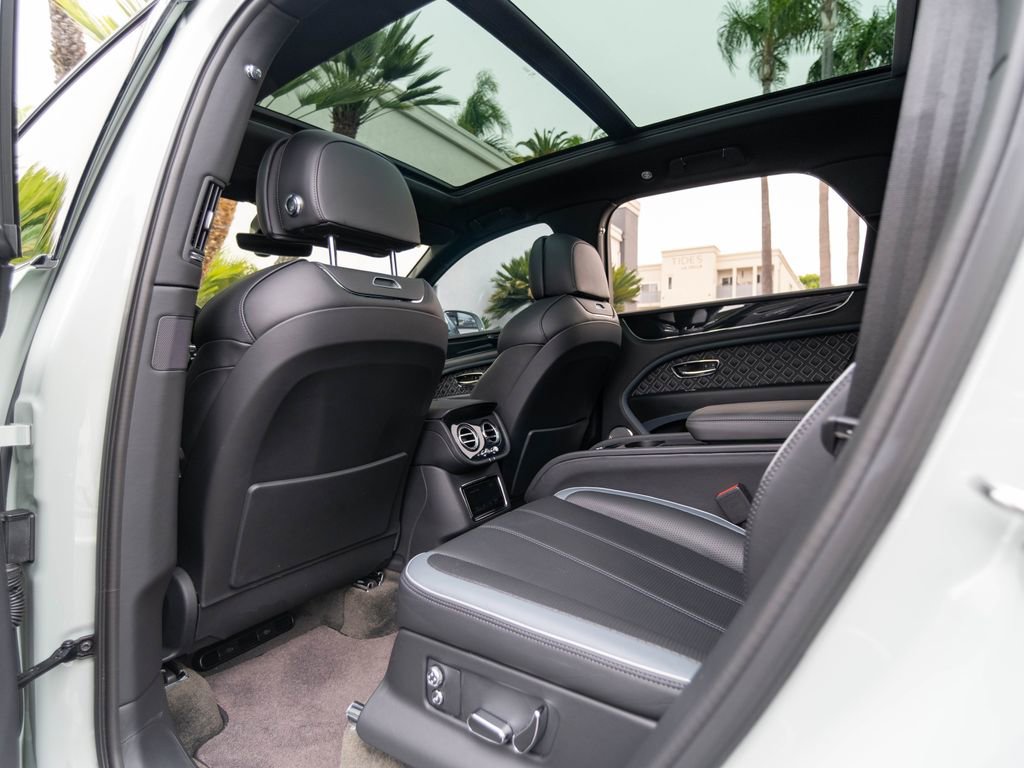 Used 2023 Bentley Bentayga Speed AWD/4WD image 20