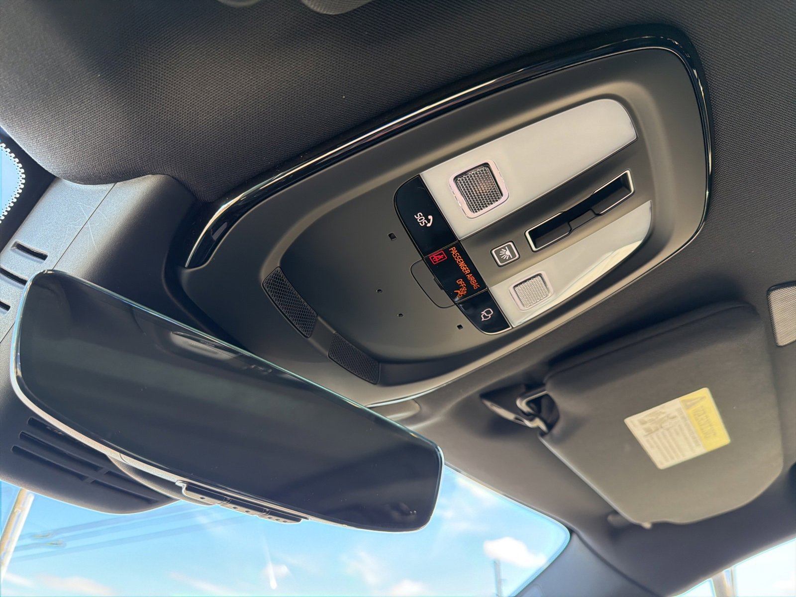 Used 2024 Volvo XC90 T8 Ultimate w/ Protection Package Premier image 51