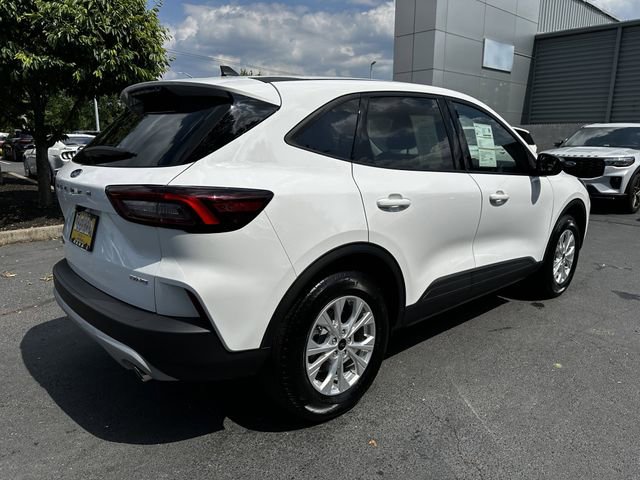 Certified 2025 Ford Escape Active w/ Cold Weather Package AWD/4WD image 5