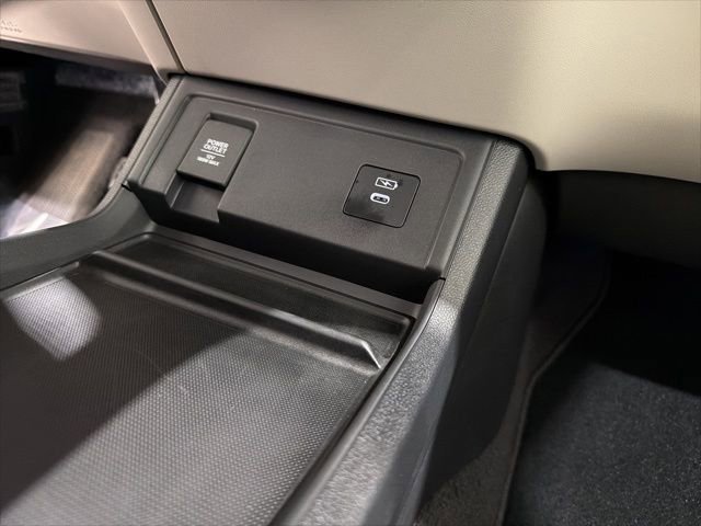 Certified 2025 Acura RDX SH-AWD w/ Advance Package image 37