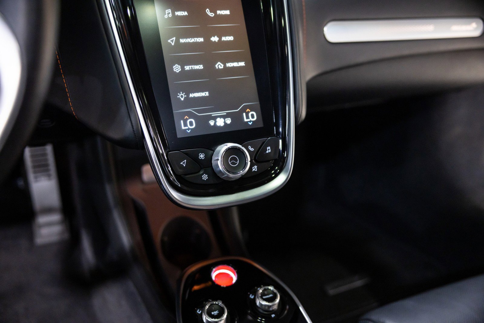 Used 2023 McLaren GT RWD image 40