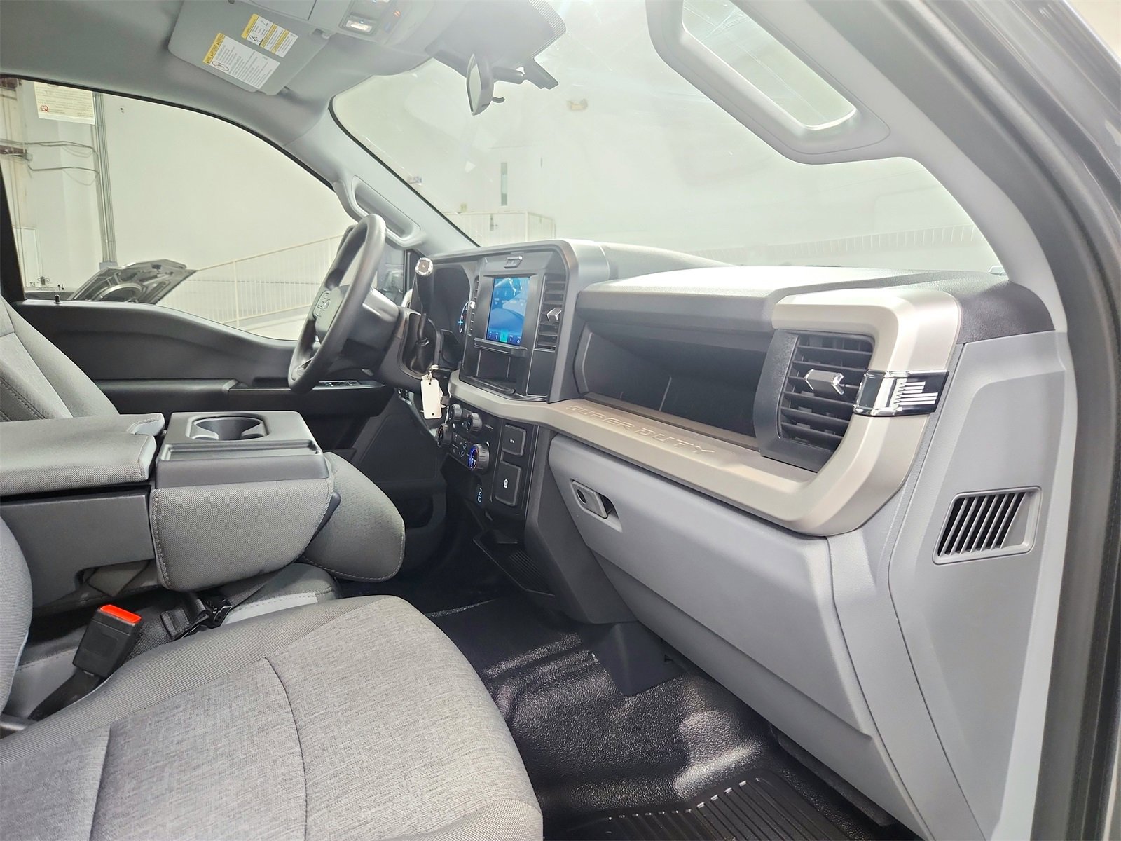 New 2025 Ford F250 XL w/ XL Chrome Package image 35