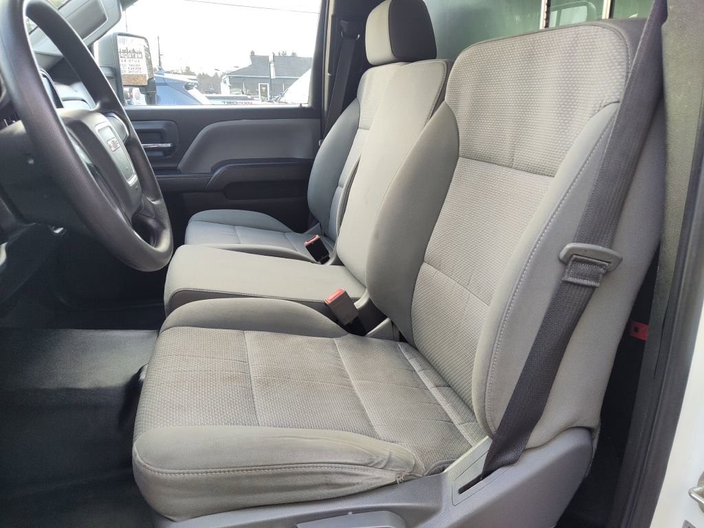 Used 2017 GMC Sierra 3500 2WD Regular Cab image 22