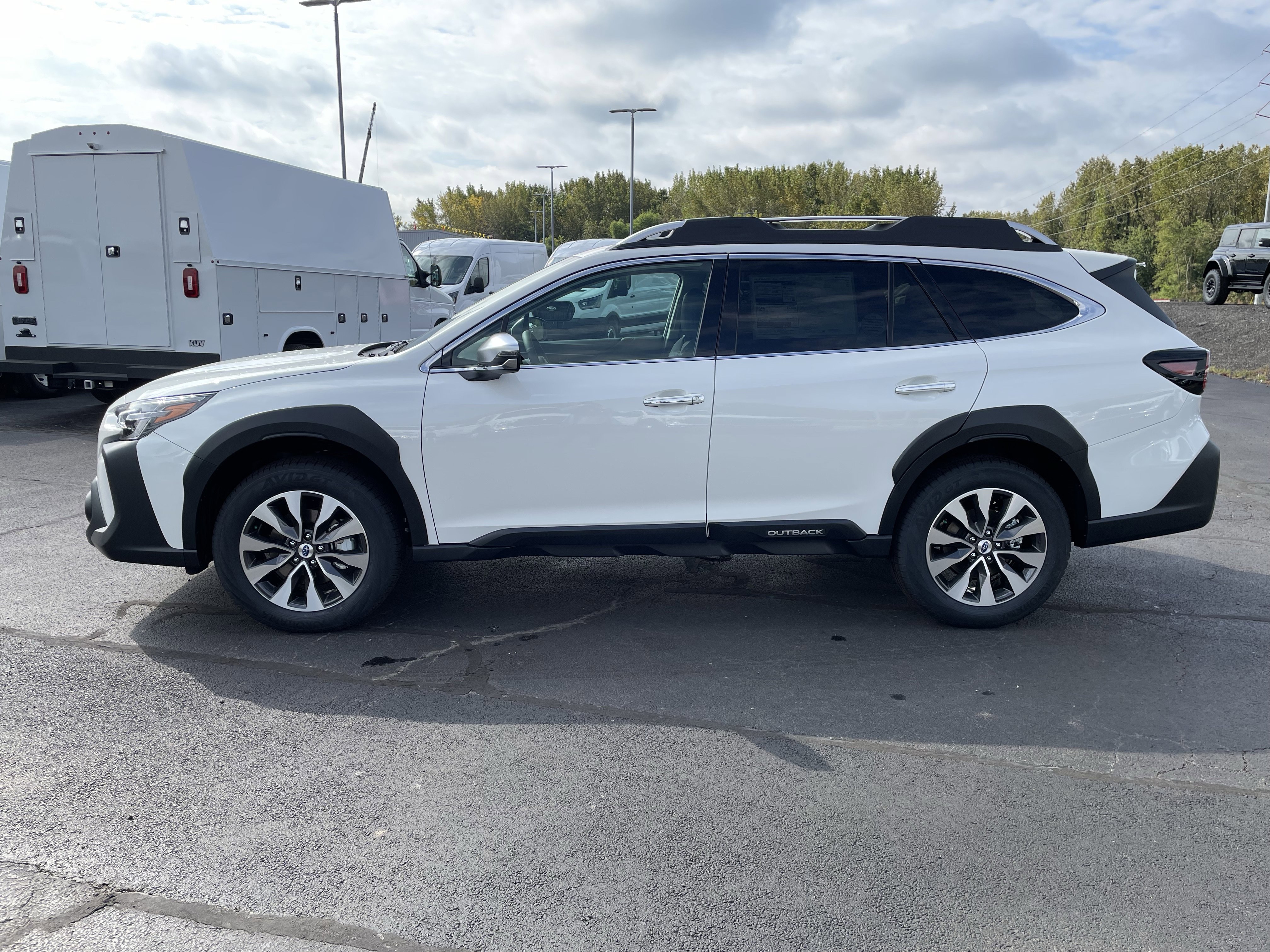 New 2025 Subaru Outback Touring XT image 2