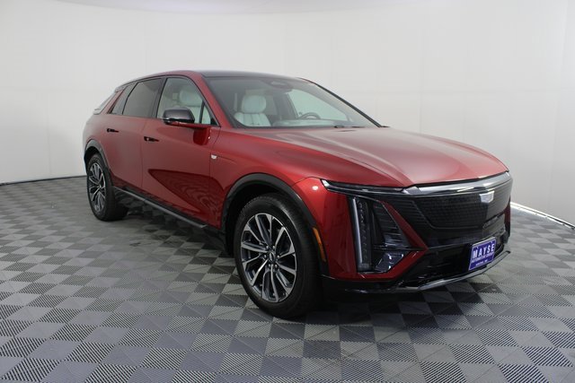 Used 2024 Cadillac Lyriq Sport image 29