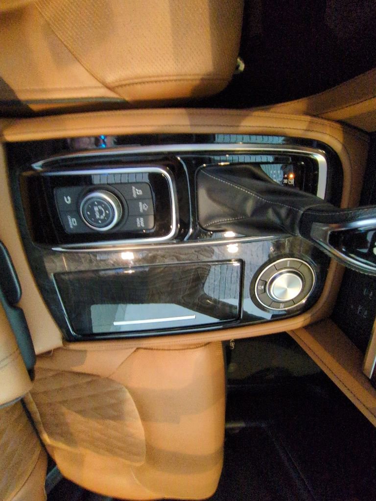 Used 2023 INFINITI QX80 Sensory w/ All-Season Package RWD image 21
