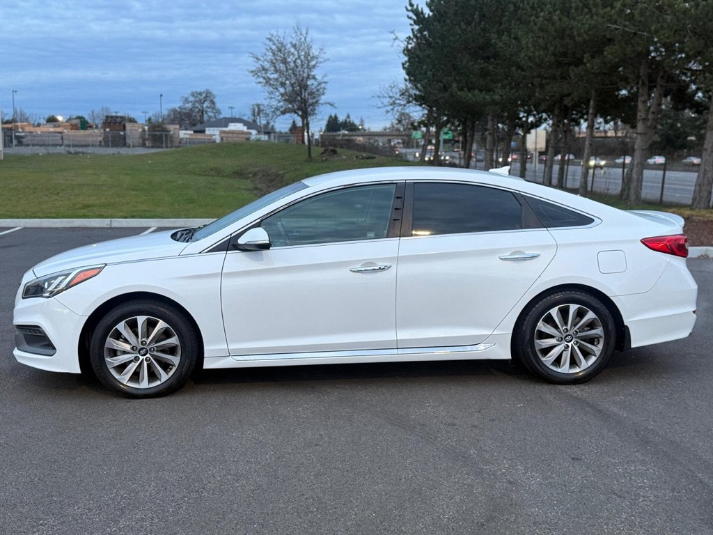 Used 2015 Hyundai Sonata Sport w/ Option Group 04 FWD image 8