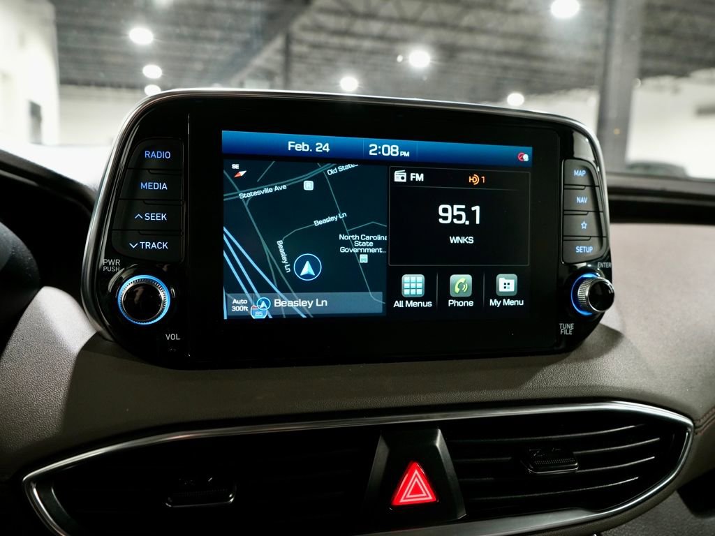 Used 2020 Hyundai Santa Fe Limited image 18