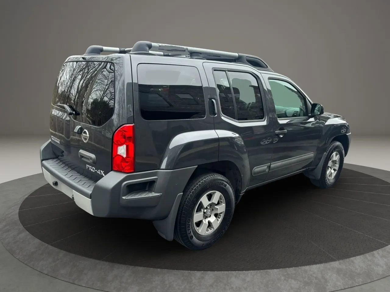 Used 2013 Nissan Xterra PRO-4X w/ Pro-4x Leather Pkg AWD/4WD image 11