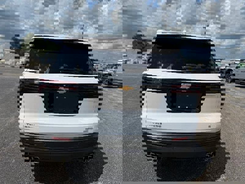 Used 2024 Chevrolet Traverse LS image 28