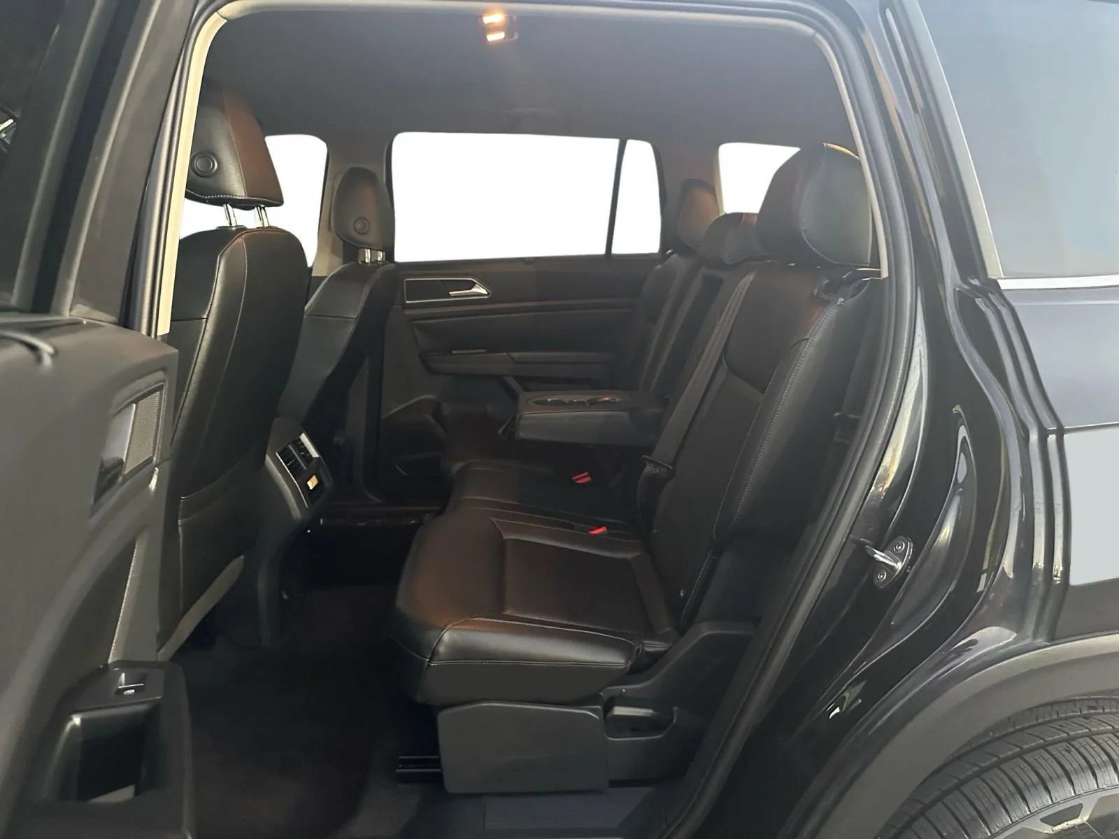 Used 2018 Volkswagen Atlas SE FWD image 18