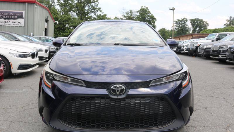 Used 2020 Toyota Corolla LE FWD image 2