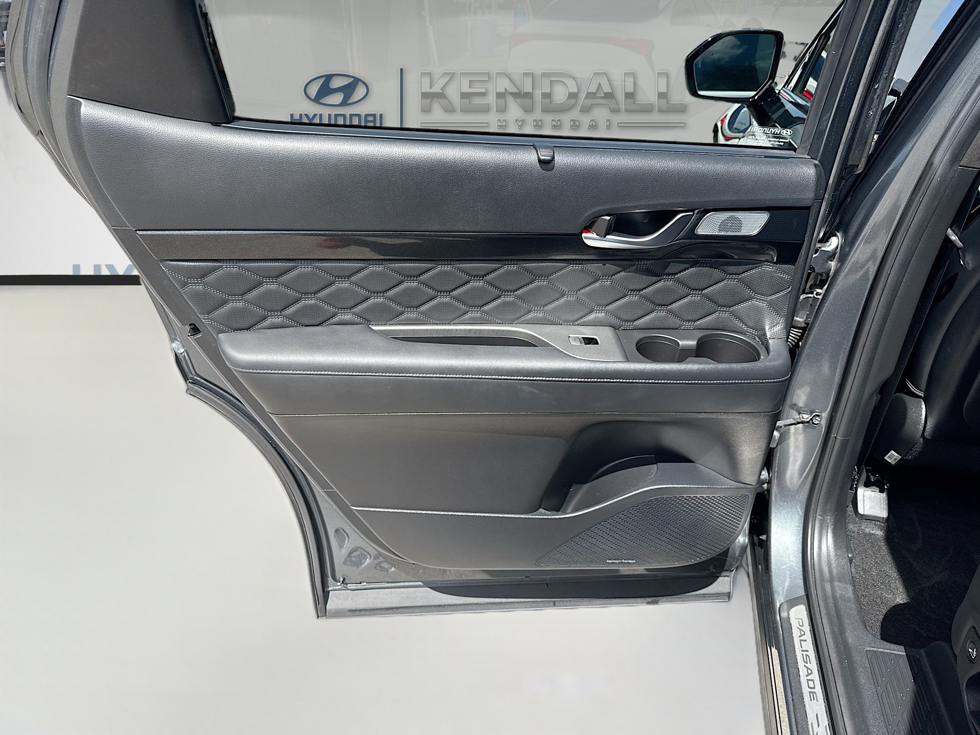 Used 2022 Hyundai Palisade Calligraphy image 24