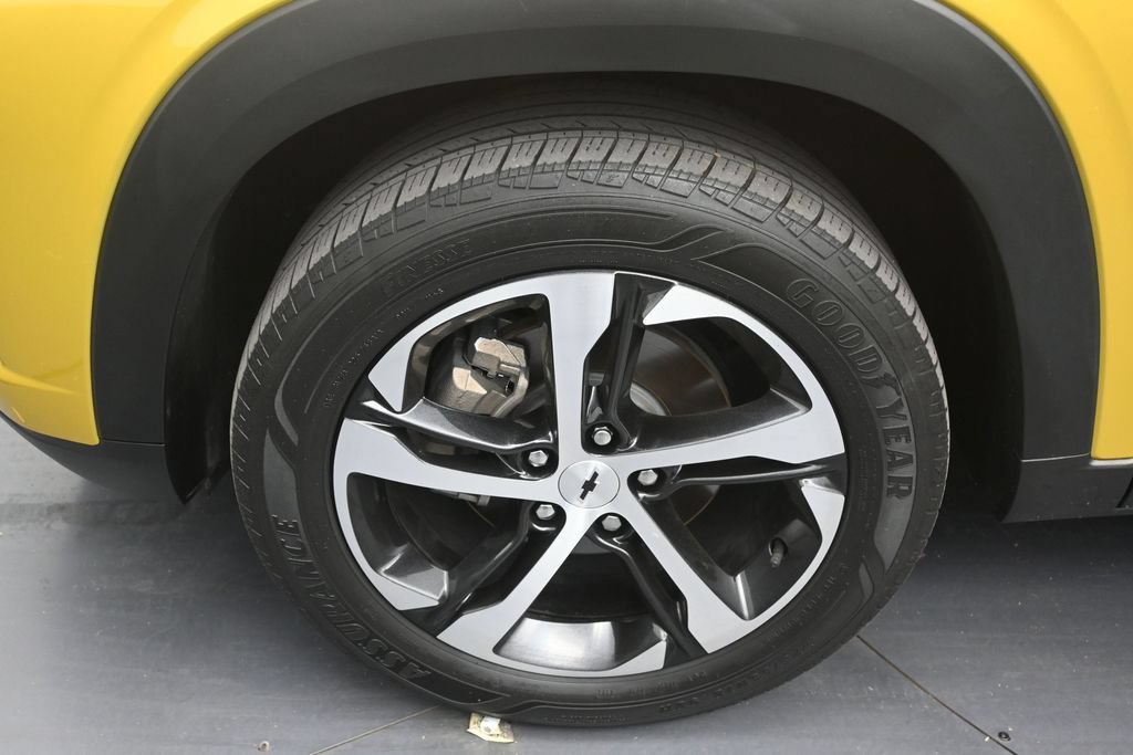 Used 2024 Chevrolet Trax RS FWD image 9