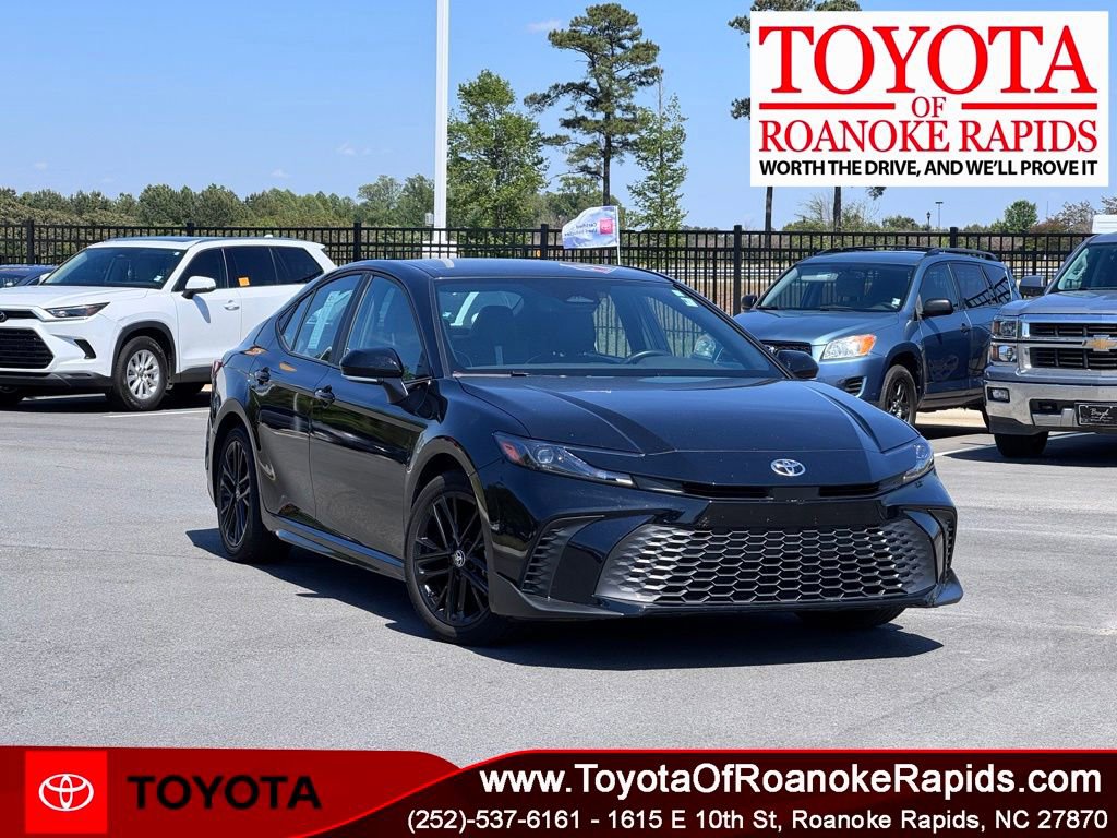 Used 2025 Toyota Camry SE w/ Convenience Package