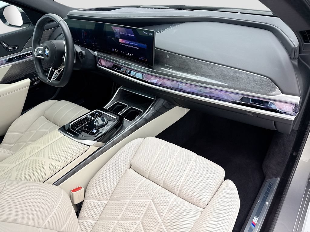 Used 2023 BMW 760i xDrive AWD/4WD image 16
