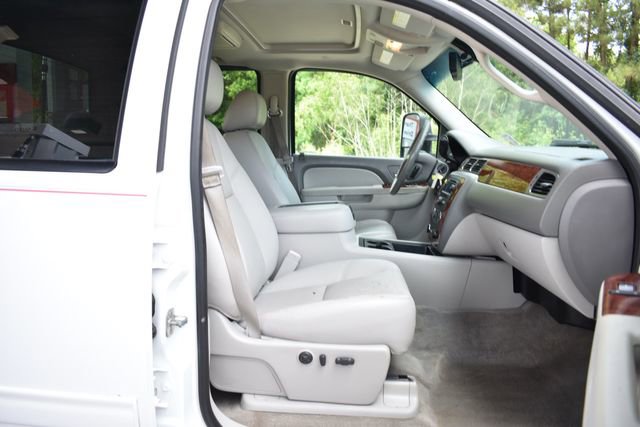 Used 2013 Chevrolet Silverado 3500 LTZ w/ LTZ Plus Package AWD/4WD image 18