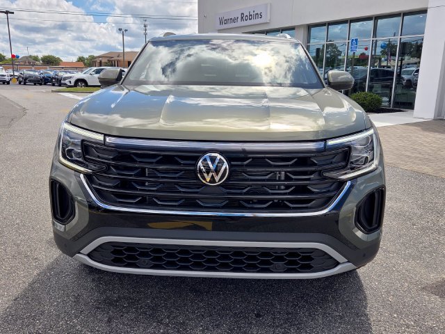 New 2026 Volkswagen Atlas Cross Sport SE FWD image 2