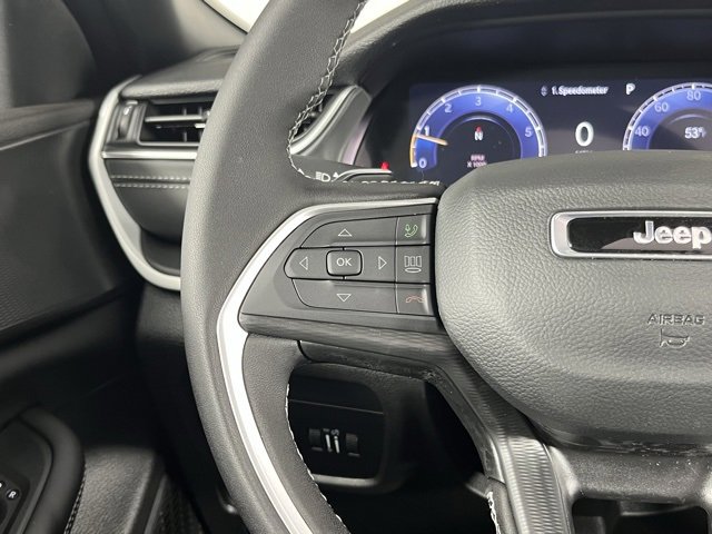 New 2025 Jeep Grand Cherokee Laredo w/ Luxury Tech Group I image 15