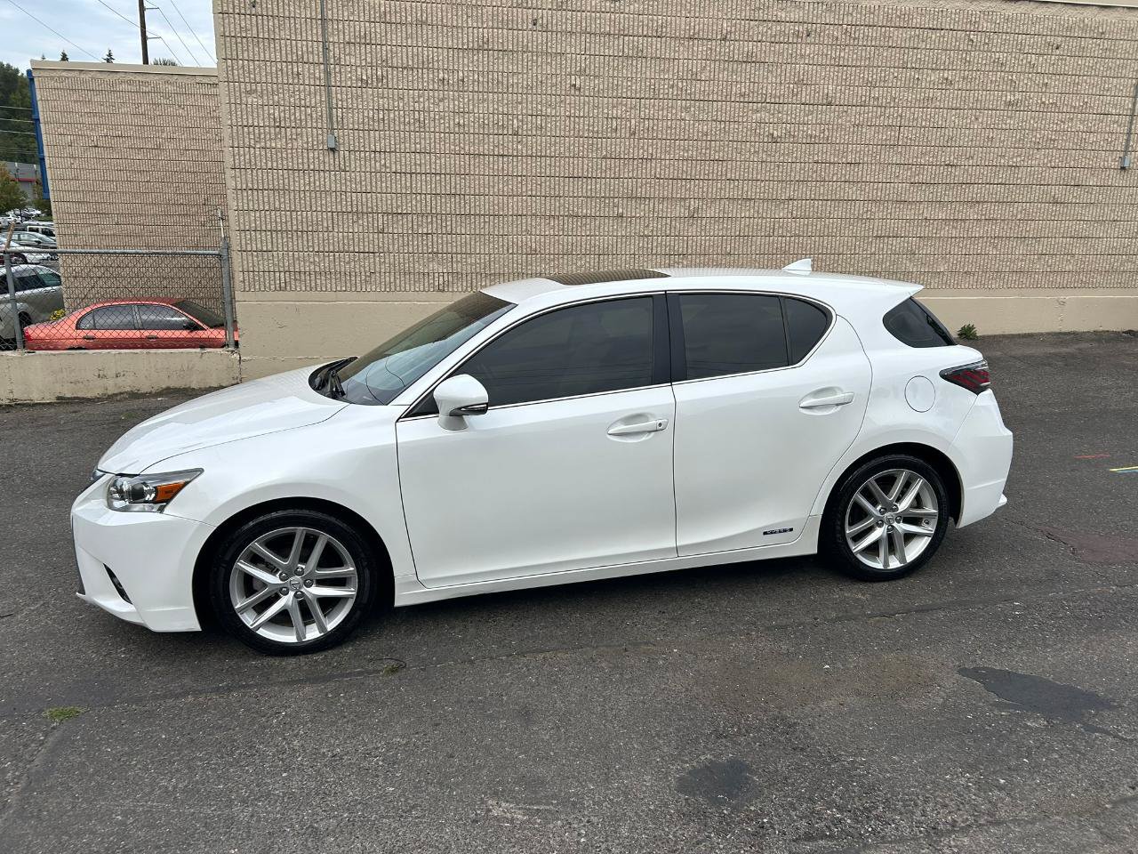 Used 2014 Lexus CT 200h FWD image 8