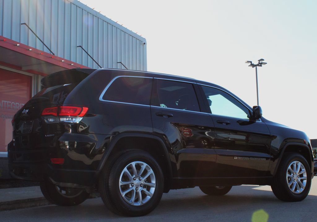 Used 2022 Jeep Grand Cherokee Laredo E AWD/4WD image 10