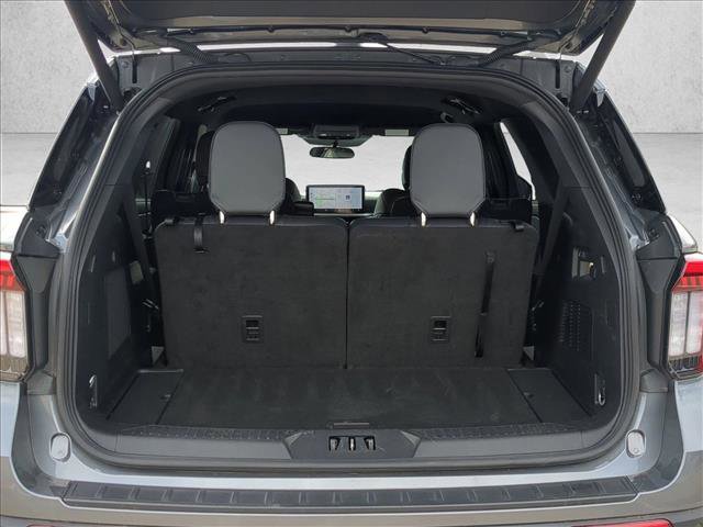 Used 2025 Ford Explorer ST-Line AWD/4WD image 6
