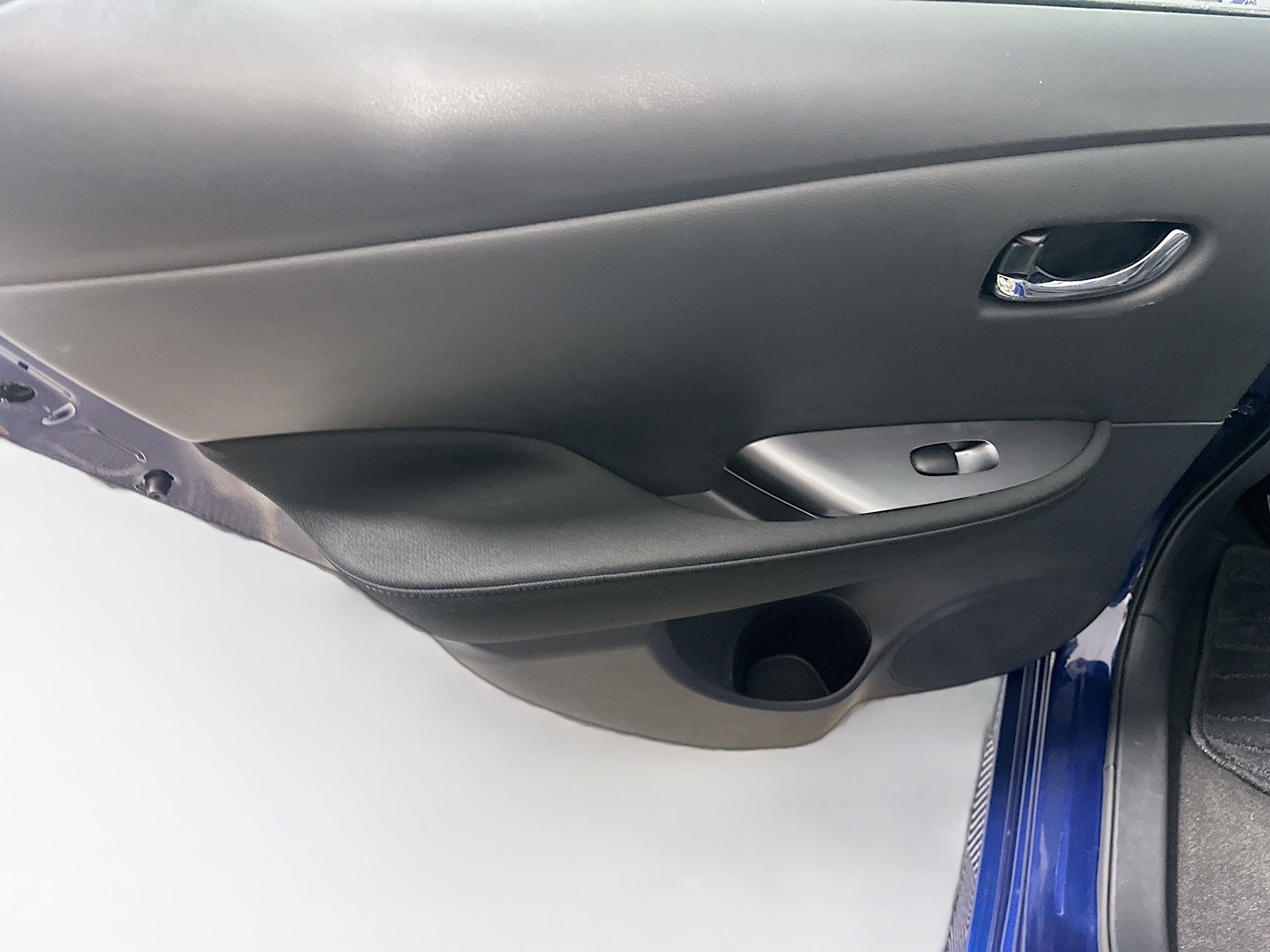 Used 2025 Nissan Leaf S image 25