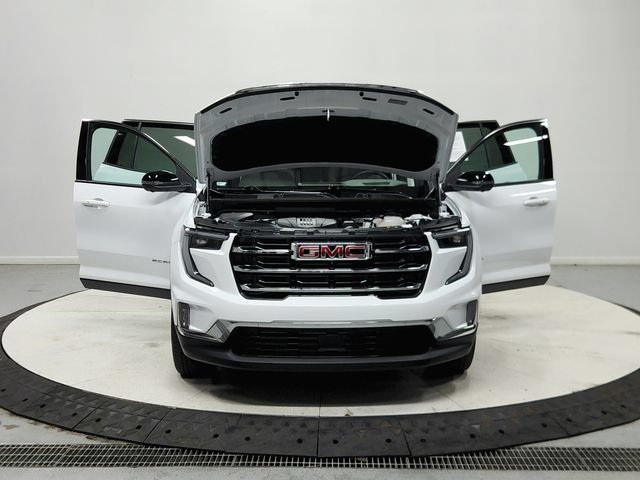 Used 2026 GMC Acadia Elevation w/ Elevation Premium Package FWD image 10