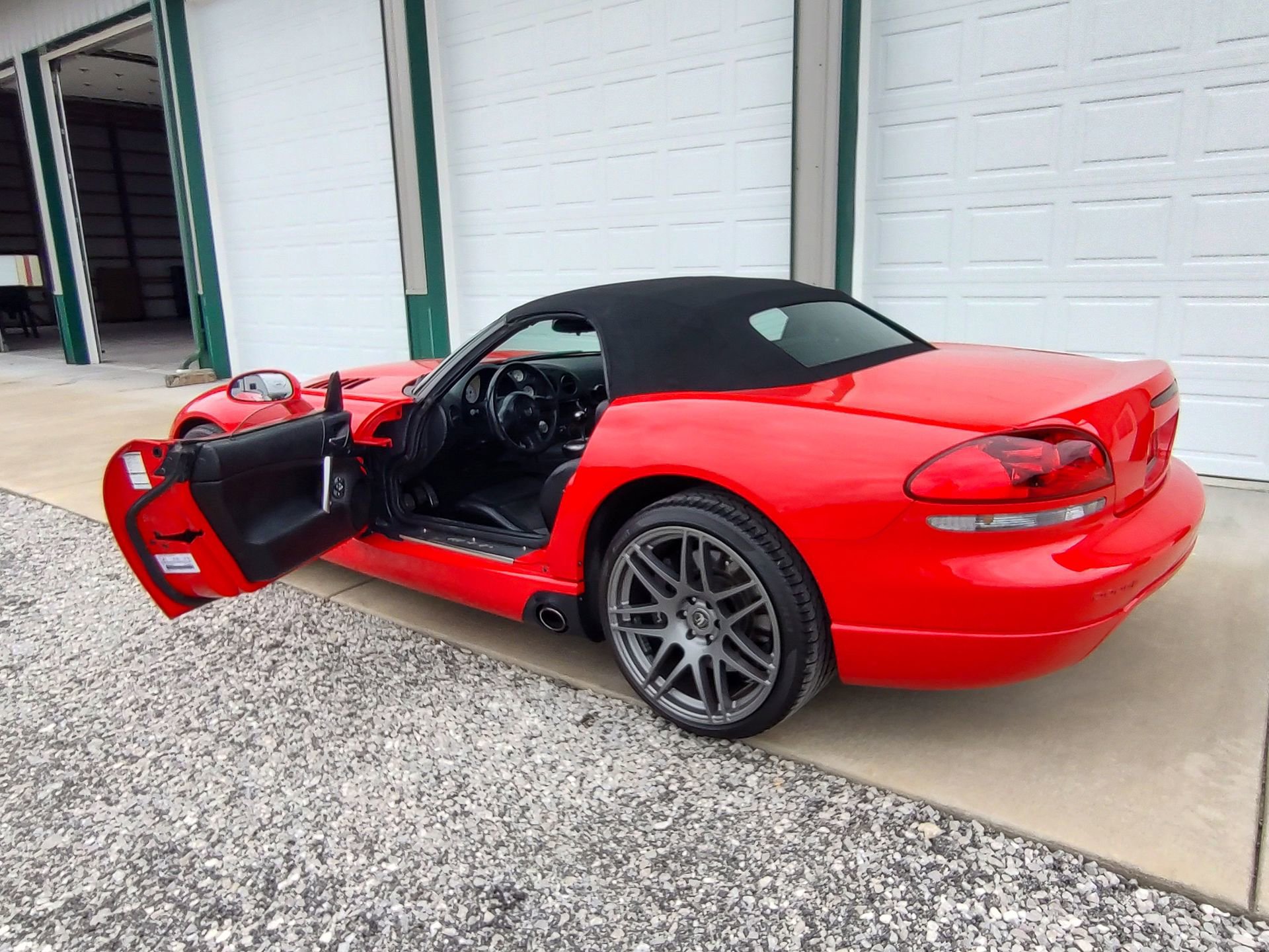Used 2003 Dodge Viper SRT-10 image 15