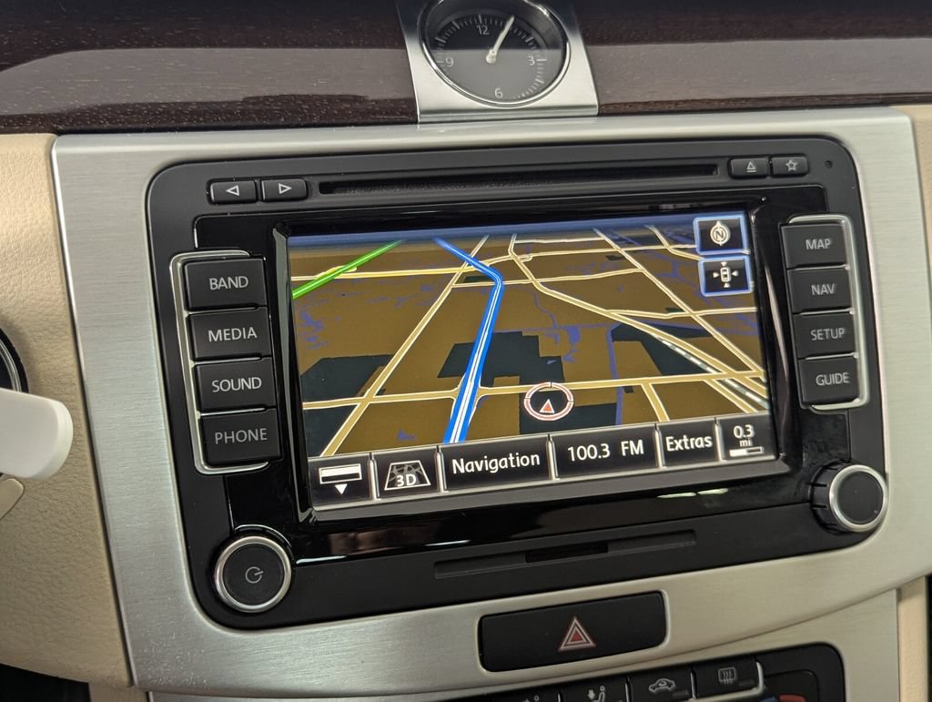 Used 2012 Volkswagen CC Lux FWD image 20