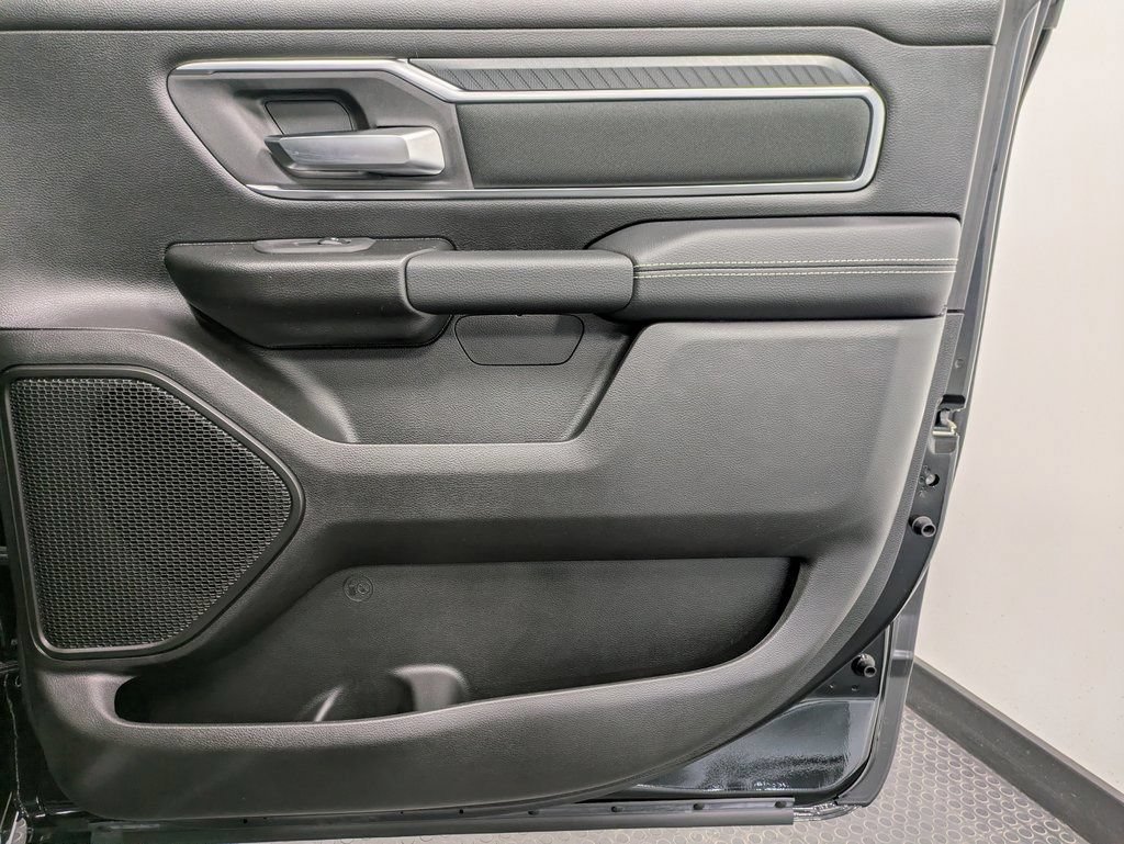 Used 2025 RAM 1500 Big Horn AWD/4WD image 28
