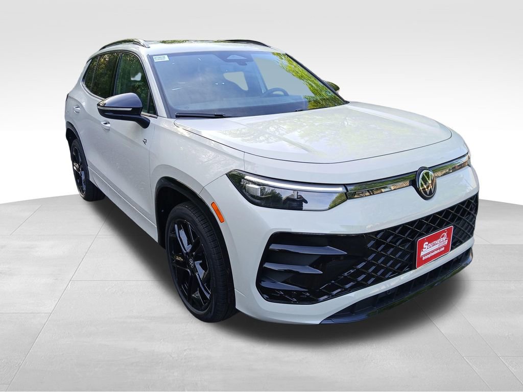 New 2026 Volkswagen Tiguan SE R-Line image 7