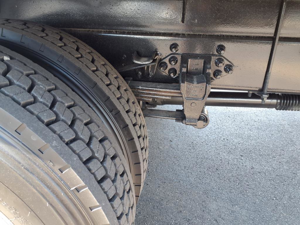 Used 2017 Ford F750 2WD Regular Cab Super Duty image 25