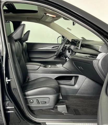 Certified 2025 INFINITI QX60 Luxe FWD image 27