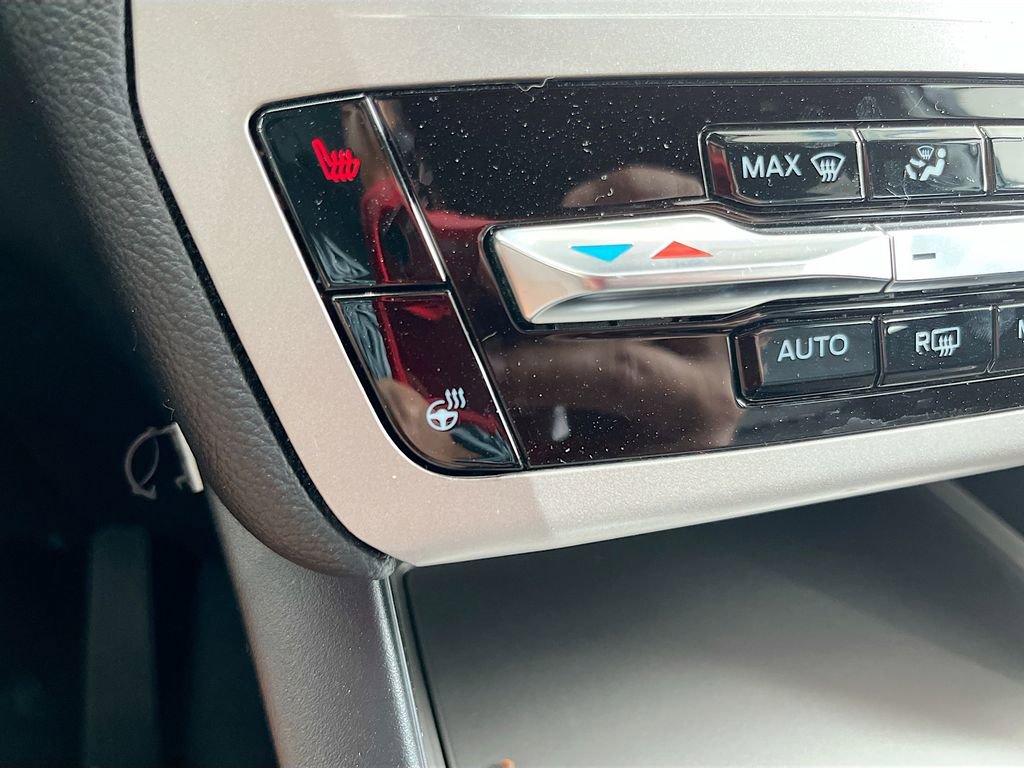 Used 2024 Ford Explorer XLT w/ Equipment Group 202A image 20