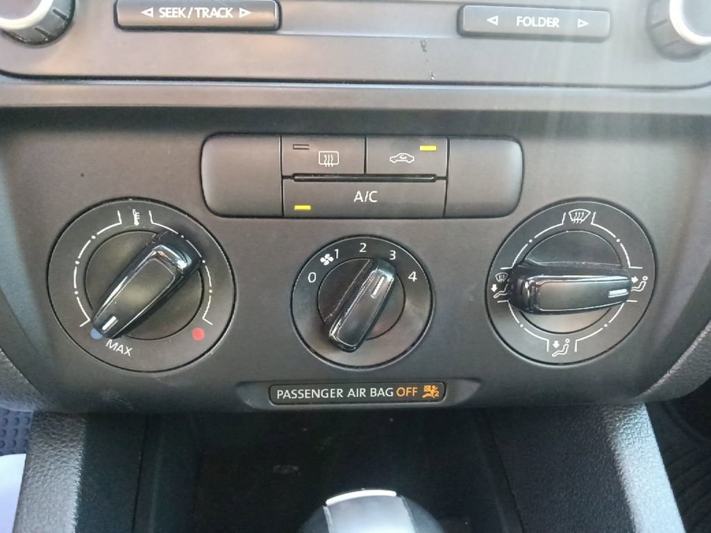 Used 2013 Volkswagen Jetta S FWD image 24